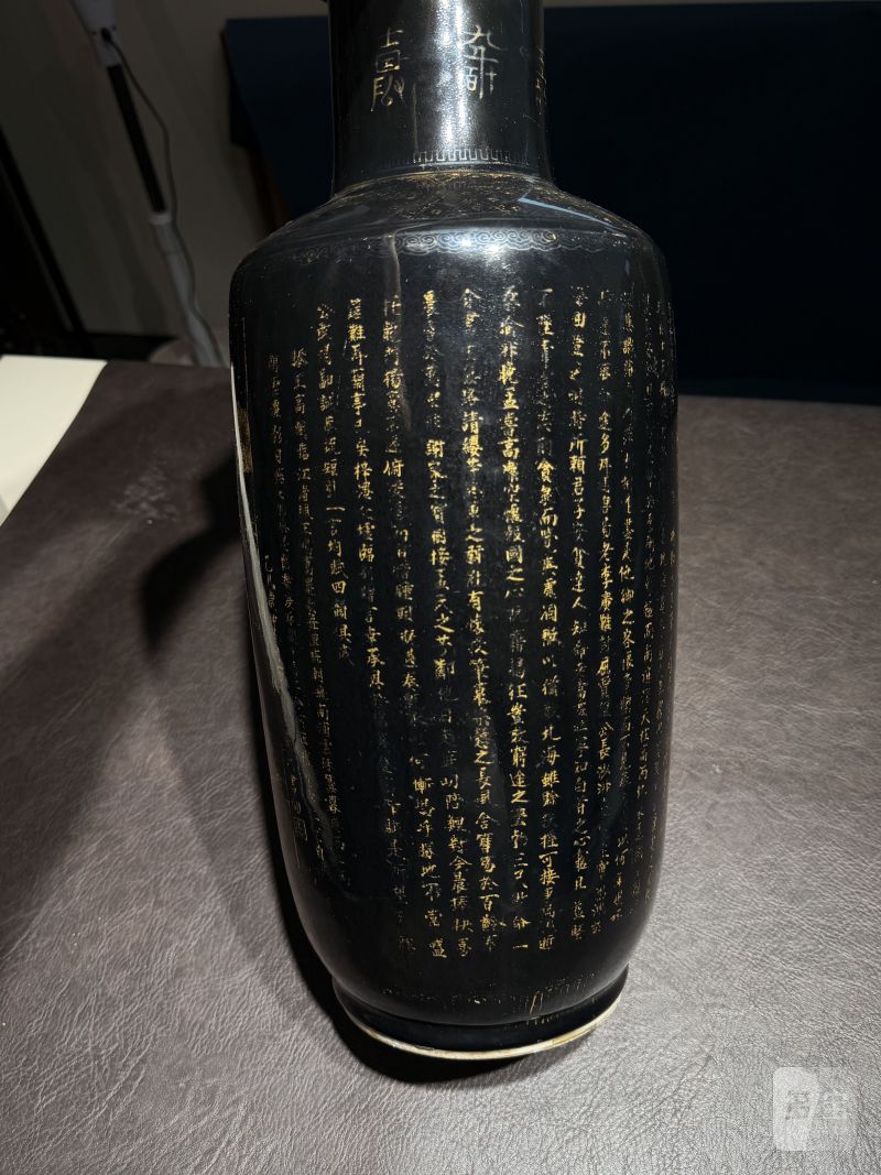 清康熙 “己丑年”乌金釉描金滕王阁序棒槌瓶 - 图11